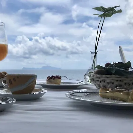 B&B Borgo Marechiaro 나폴리